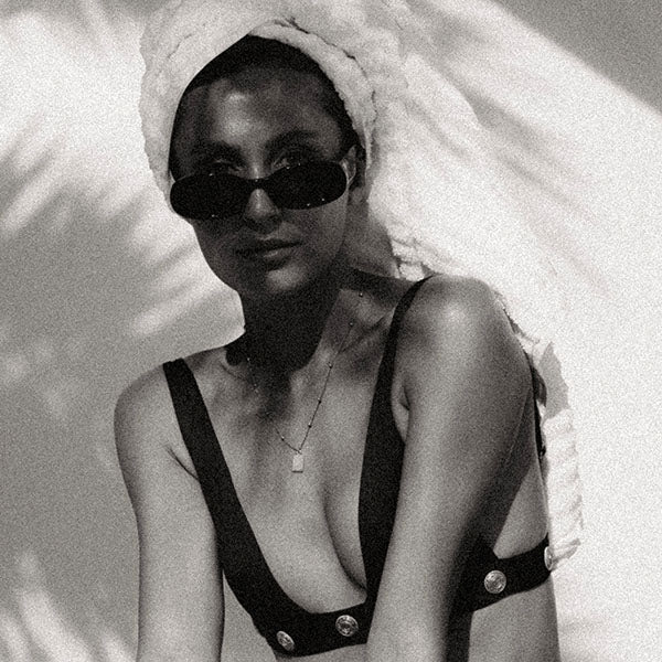 christinisabelle-swimwear-bikini-luxury-elegant-timeless-iconic-italien-fabric-glow-glory-collection-swim-resort-luxury-beachwear-black-white