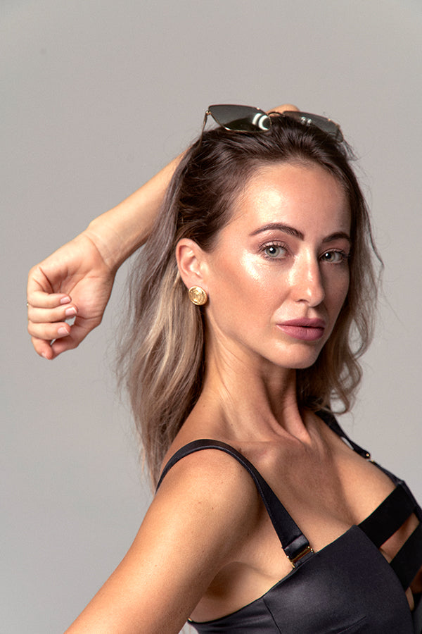 glow-glory-earring-in-gold-christin-isabelle-swimwear-jewelry-luxury-elegant-24k-gold-beachwear-model-new-trend
