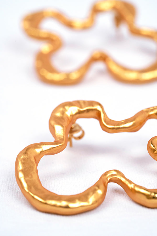 the-fame-earring-in-gold-christin-isabelle-jewelry-exclusive-elegant-new-luxury-swimwear-resortwear-beachwear-beachjewelry