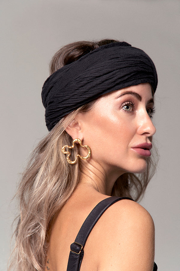 the-fame-earring-in-gold-christin-isabelle-swimwear-luxury-jewelry-exclusive-elegant-new-resortwear-beachwear
